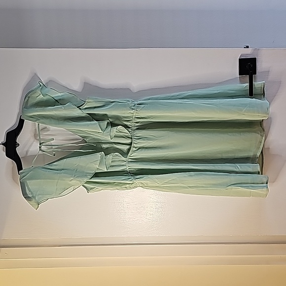 Mint Green Dress - wn 14 - Picture 2 of 3
